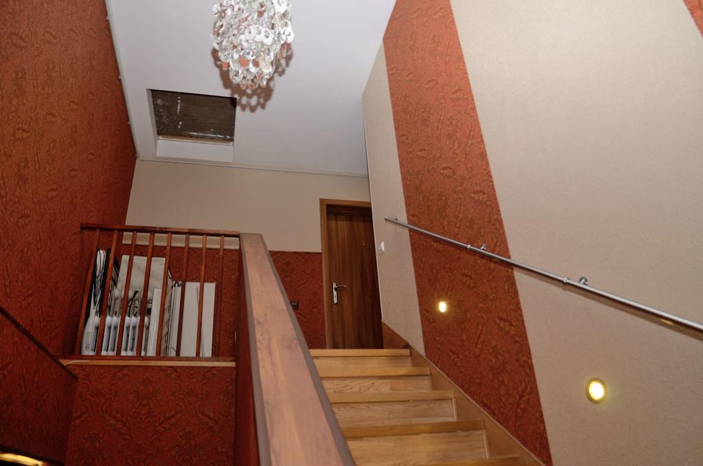 Oti Guesthouse Talin Exterior foto