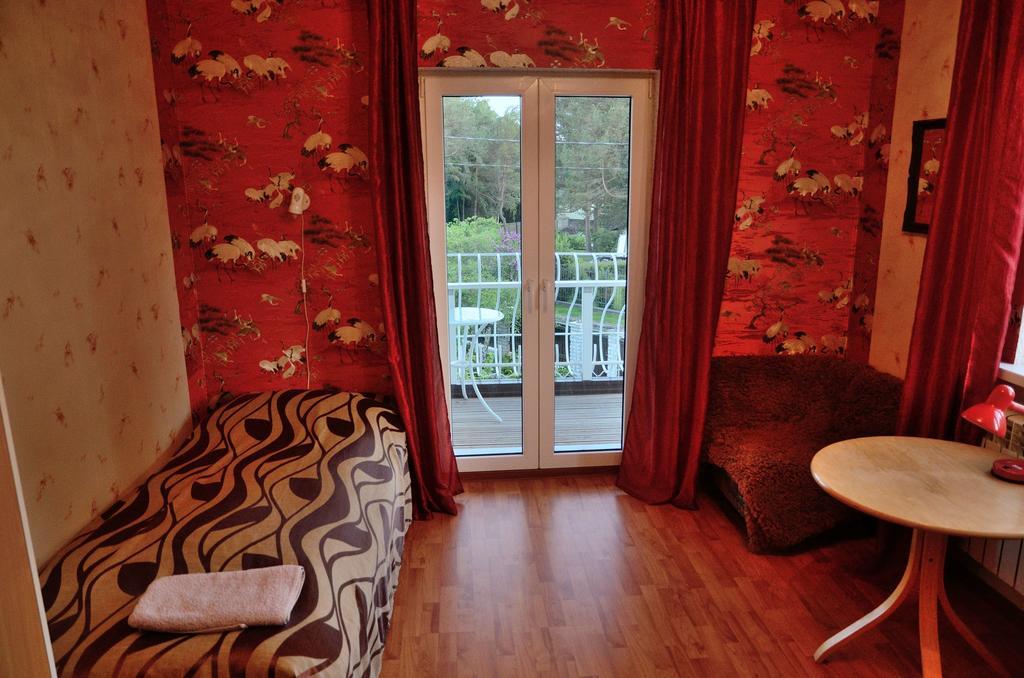 Oti Guesthouse Talin Exterior foto